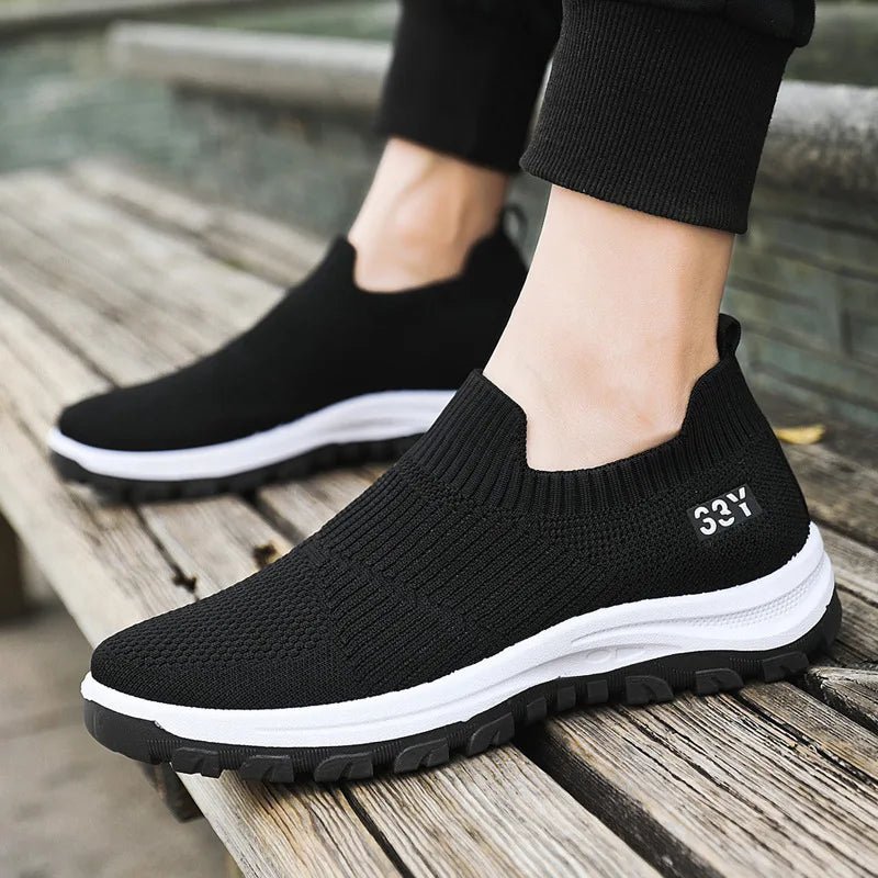 Wholesale factory supply breathable mens sneakers loafers mesh light running jogging shoes men's gym sports sock shoes - SAKLIC